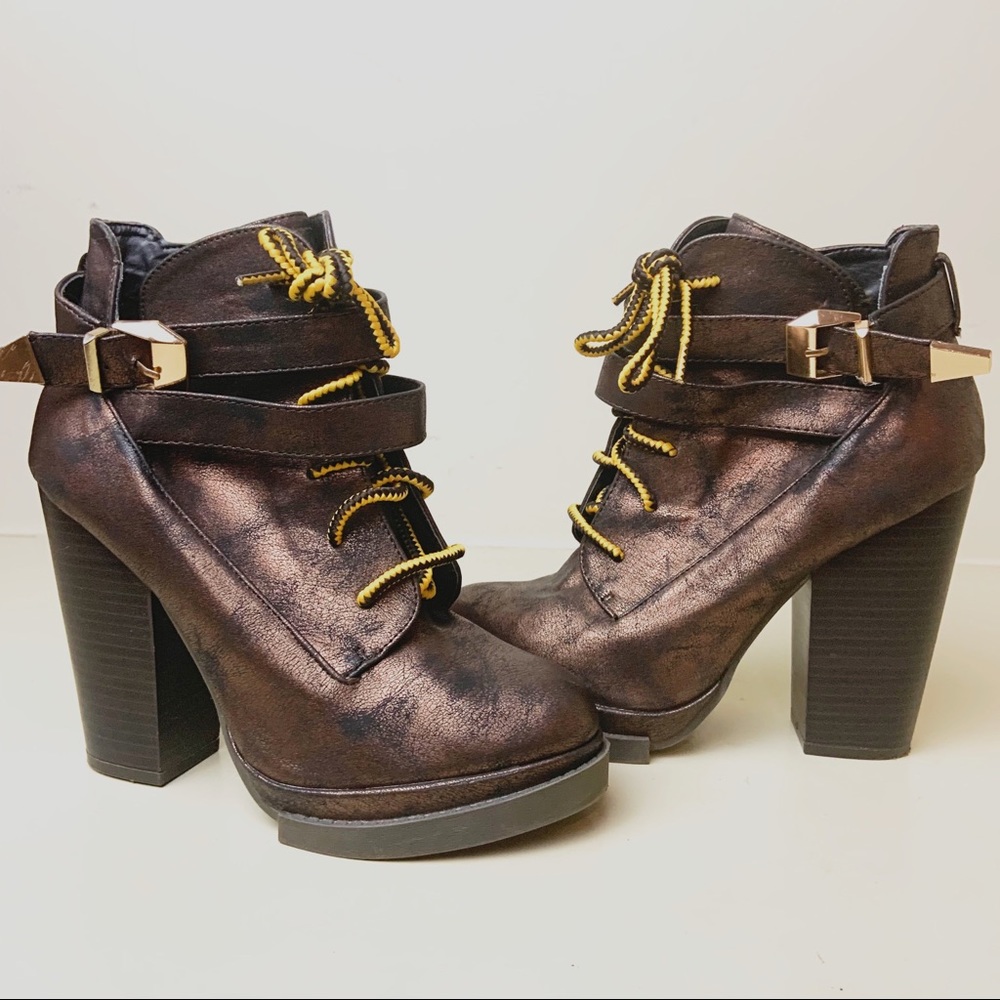 Qupid Brown Metallic Booties
